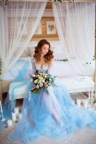 Будуарное платье для сборов невесты – отличная альтернатива привычным шёлковым халатикам